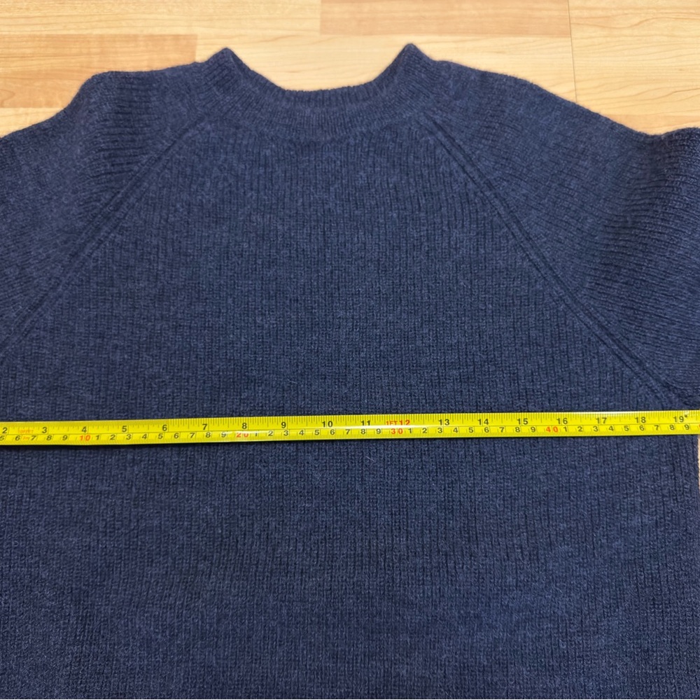 Best Made Co. Guide Sweater - Men's Size Small (100% Wool & Waxed Cotton) - Picture 9 of 12